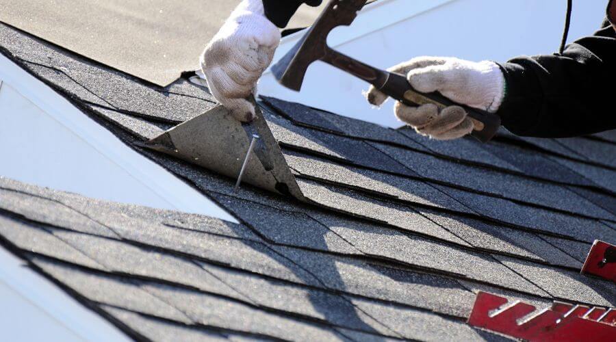 Professional gutter cleaning in Stella, NC